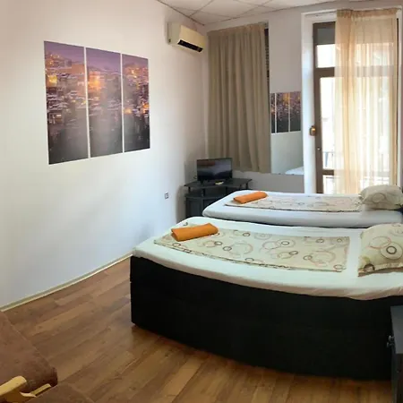 Stambolov Hotel 2*