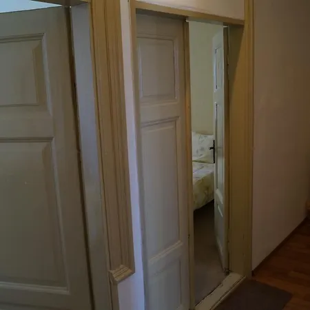 Hotel Stambolov 2*